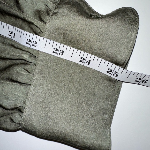 Banana Republic Women's Green Satin Blouse Collared Pullover Top XXL Button Cuff - Picture 10 of 10